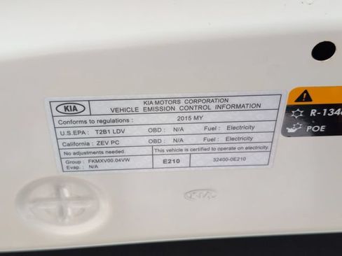 Used 2015 Kia Soul EV FWD image 34