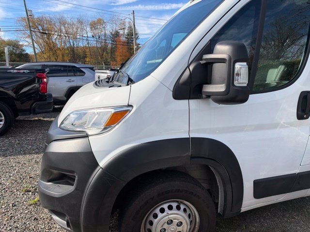 Used 2025 RAM ProMaster 2500 w/ Convenience Group FWD image 4