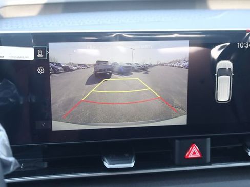 New 2026 Kia Carnival EX image 18