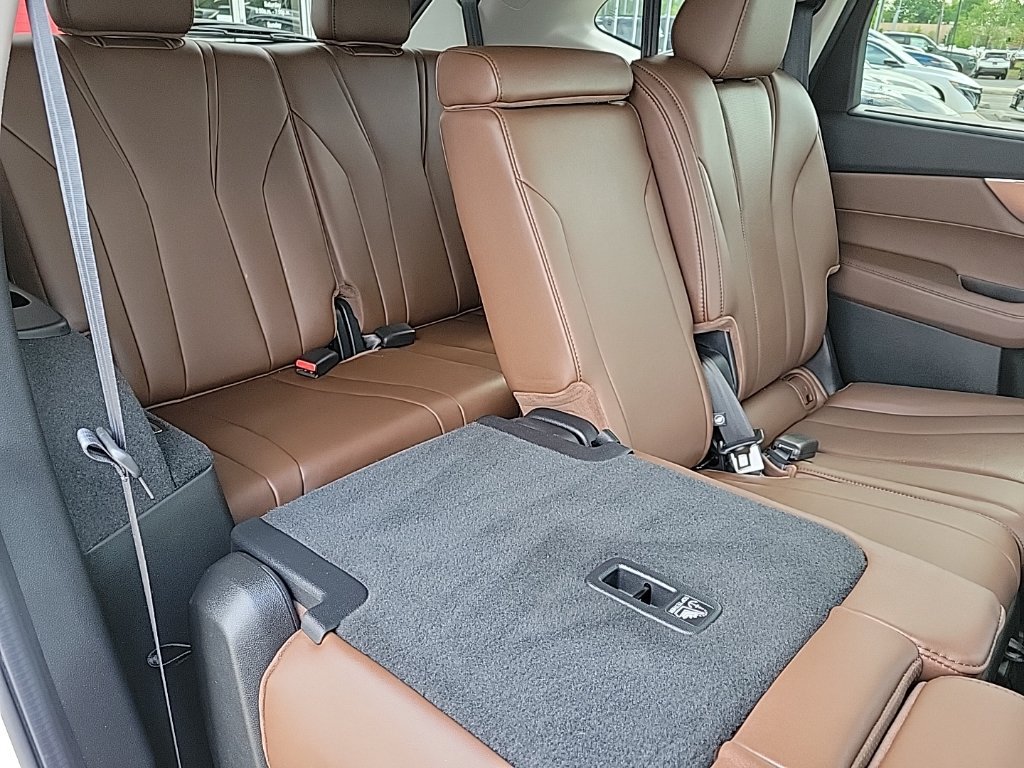 Used 2023 Acura MDX w/ Technology Package AWD/4WD image 17