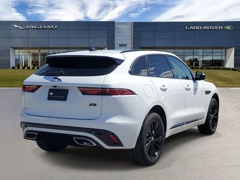 New 2026 Jaguar F-PACE R-Dynamic S image 3