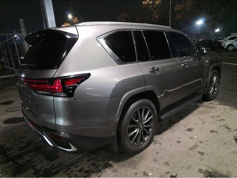 Used 2022 Lexus LX 600 F Sport image 6