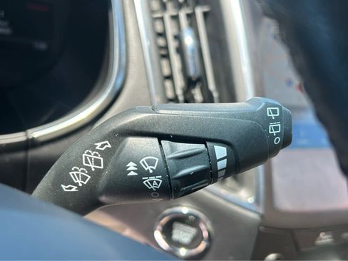 Used 2020 Ford Edge Titanium w/ Equipment Group 301A FWD image 25