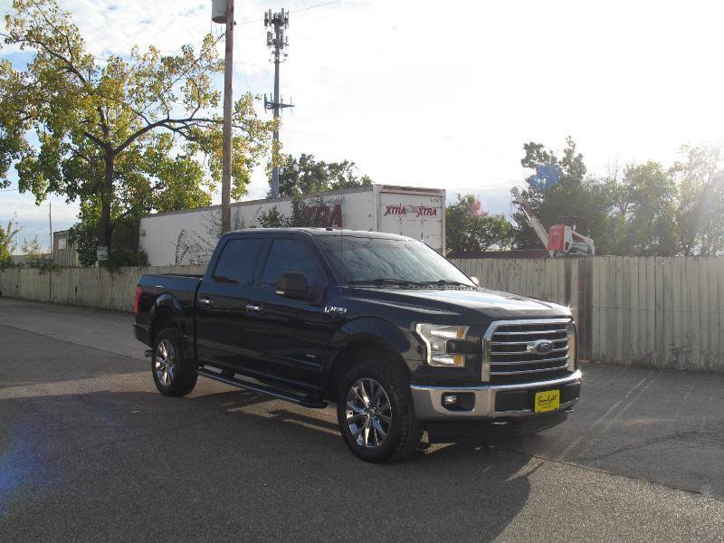 Used 2017 Ford F150 XLT w/ Equipment Group 302A Luxury AWD/4WD image 4