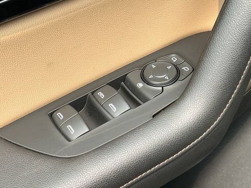 Used 2023 Chevrolet Blazer Premier w/ Enhanced Convenience Package AWD/4WD image 16