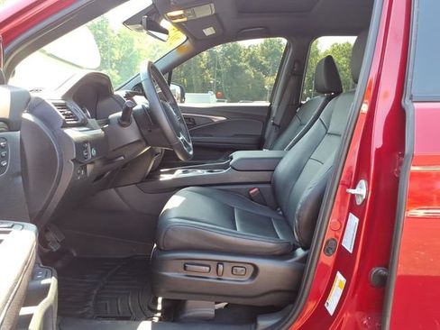 Used 2025 Honda Passport EX-L image 13