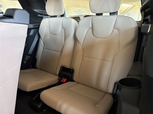 New 2026 Volvo XC90 B6 Core image 14