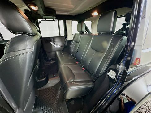 Used 2015 Jeep Wrangler Unlimited Sahara w/ Connectivity Group image 25