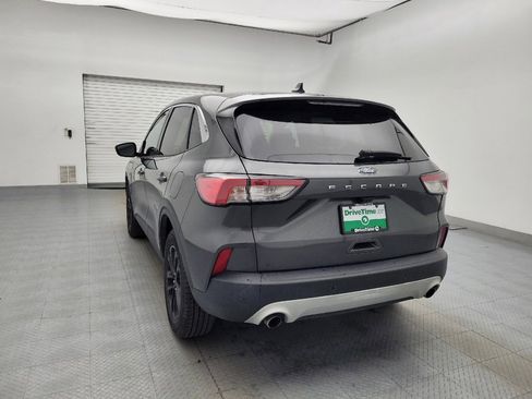 Used 2020 Ford Escape SE image 6
