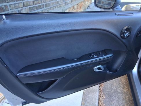 Used 2016 Dodge Challenger SXT image 22