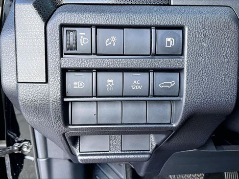 Used 2025 Toyota 4Runner Limited AWD/4WD image 34