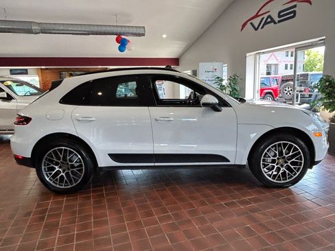 Used 2016 Porsche Macan S AWD/4WD image 5