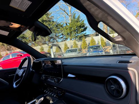 Certified 2024 Chevrolet Colorado Z71 w/ Safety Package image 25