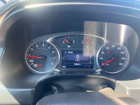 Used 2023 GMC Acadia SLE image 2