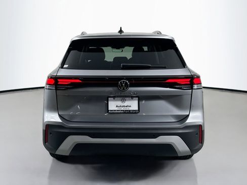 Certified 2025 Volkswagen Tiguan S image 5