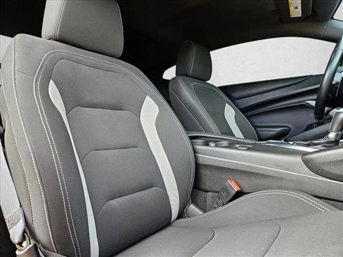 Used 2021 Chevrolet Camaro LT image 21