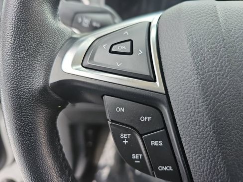 Used 2024 Ford Edge SEL image 18