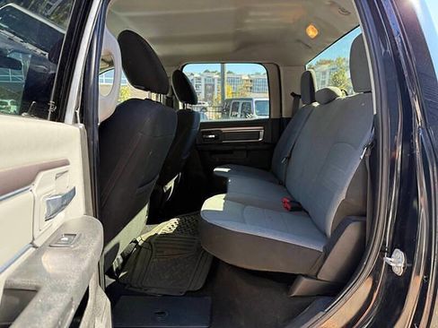 Used 2021 RAM 1500 Classic SLT AWD/4WD image 7