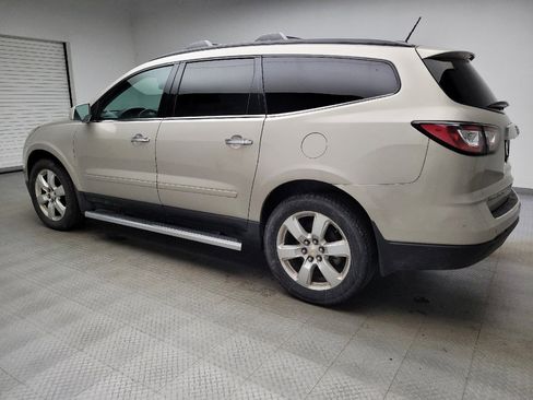 Used 2017 Chevrolet Traverse LT w/ Style and Technology Package image 3