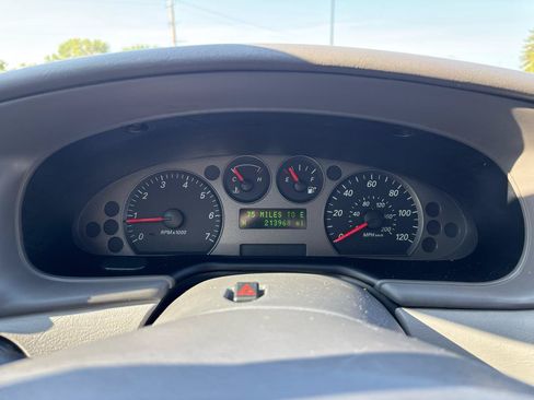 Used 2007 Ford Taurus SEL FWD image 14