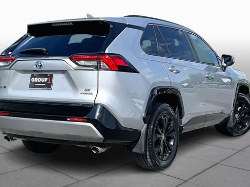 Used 2024 Toyota RAV4 SE w/ Convenience Package image 13