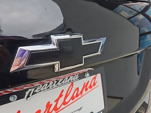 Used 2023 Chevrolet Equinox Premier FWD image 20