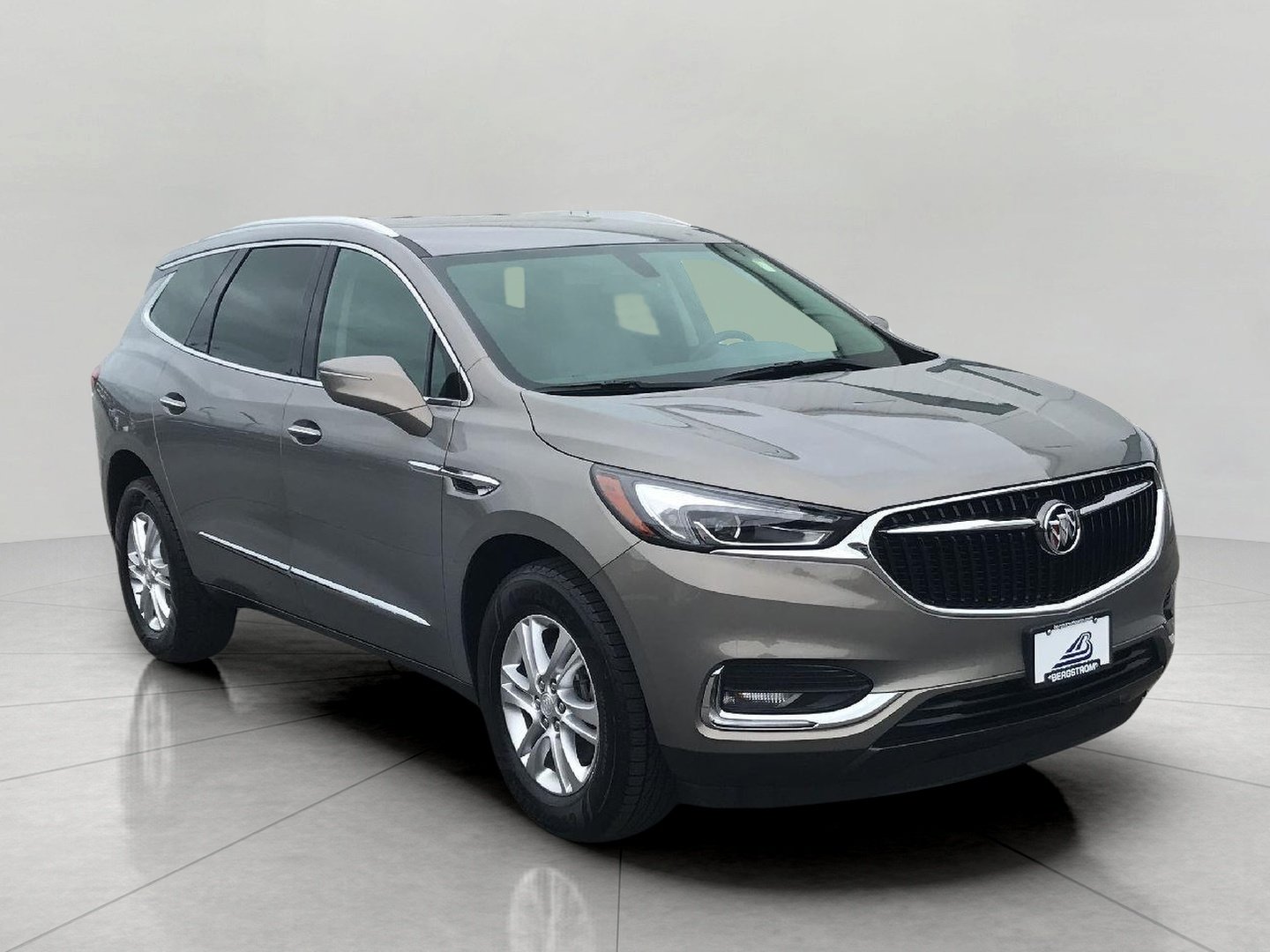 Used 2018 Buick Enclave Essence w/ Trailering Package AWD/4WD image 1