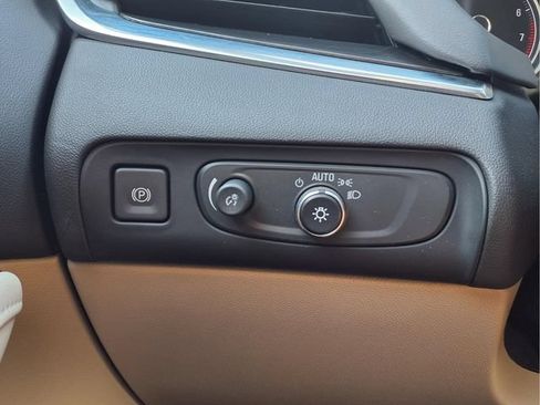 Certified 2021 Buick Enclave Essence w/ Trailering Package, 5000 lbs. AWD/4WD image 12