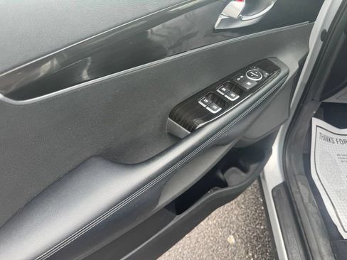 Used 2019 Kia Sorento EX AWD/4WD image 26