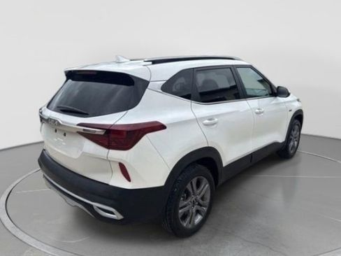Used 2023 Kia Seltos S AWD/4WD image 6