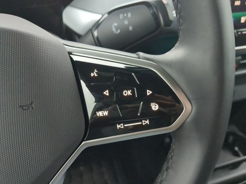 New 2025 Volkswagen ID. Buzz Pro S image 23