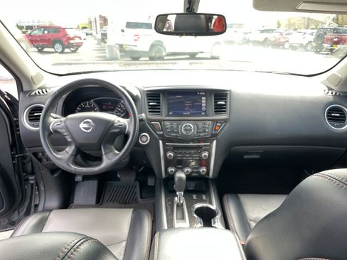 Used 2019 Nissan Pathfinder SL image 14