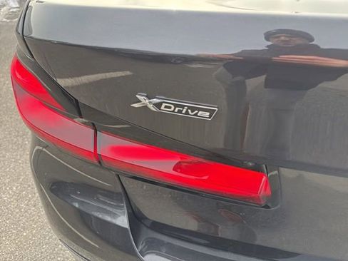 Used 2021 BMW 530i xDrive 530i xDrive w/ Premium Package image 13