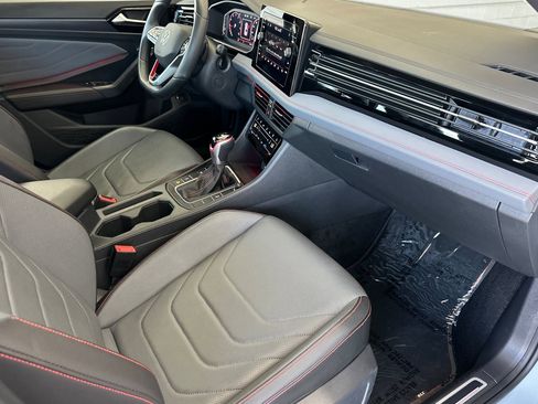 Used 2025 Volkswagen Jetta GLI Autobahn FWD image 14