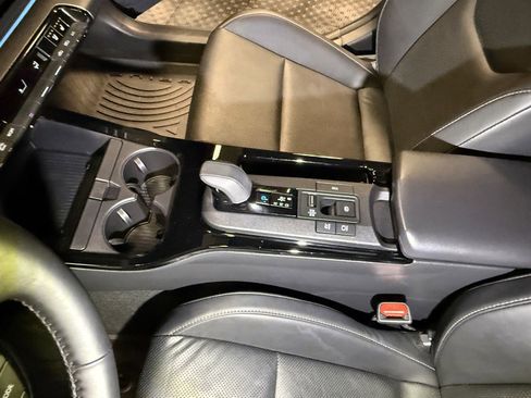 Used 2024 Toyota Prius Limited image 56