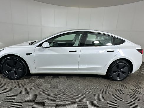 Used 2023 Tesla Model 3 Standard Range RWD image 5