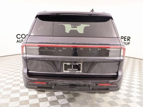 New 2026 Lincoln Navigator Reserve w/ Jet Appearance Package AWD/4WD image 23