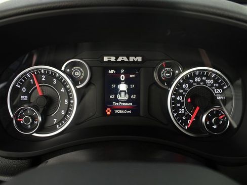 Used 2024 RAM 2500 Big Horn w/ Bed Utility Group image 11