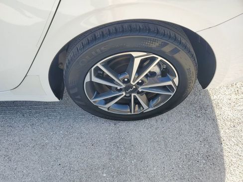 Used 2022 Kia Forte LXS image 19