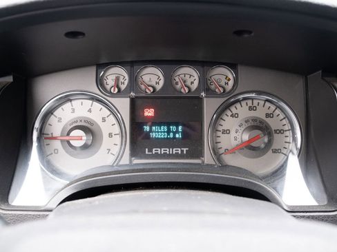 Used 2010 Ford F150 Lariat image 2