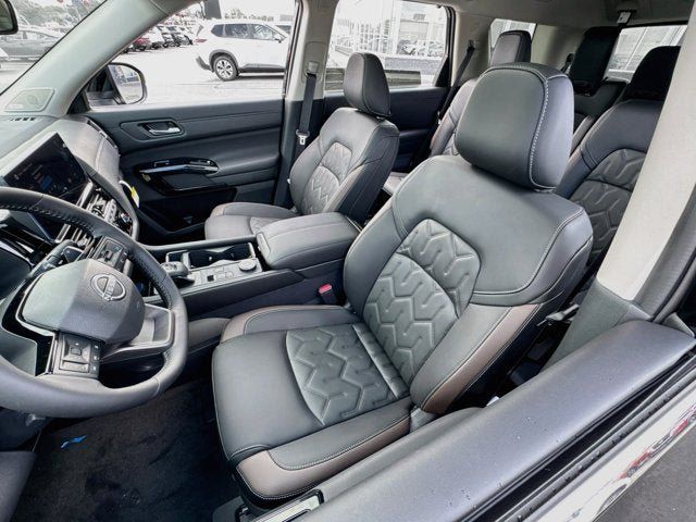 New 2026 Nissan Pathfinder Platinum AWD/4WD image 11