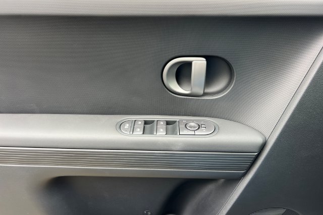 New 2027 Hyundai Ioniq 5 SEL AWD/4WD image 10