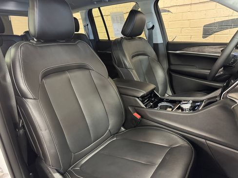 Used 2023 Jeep Grand Cherokee Limited AWD/4WD image 26