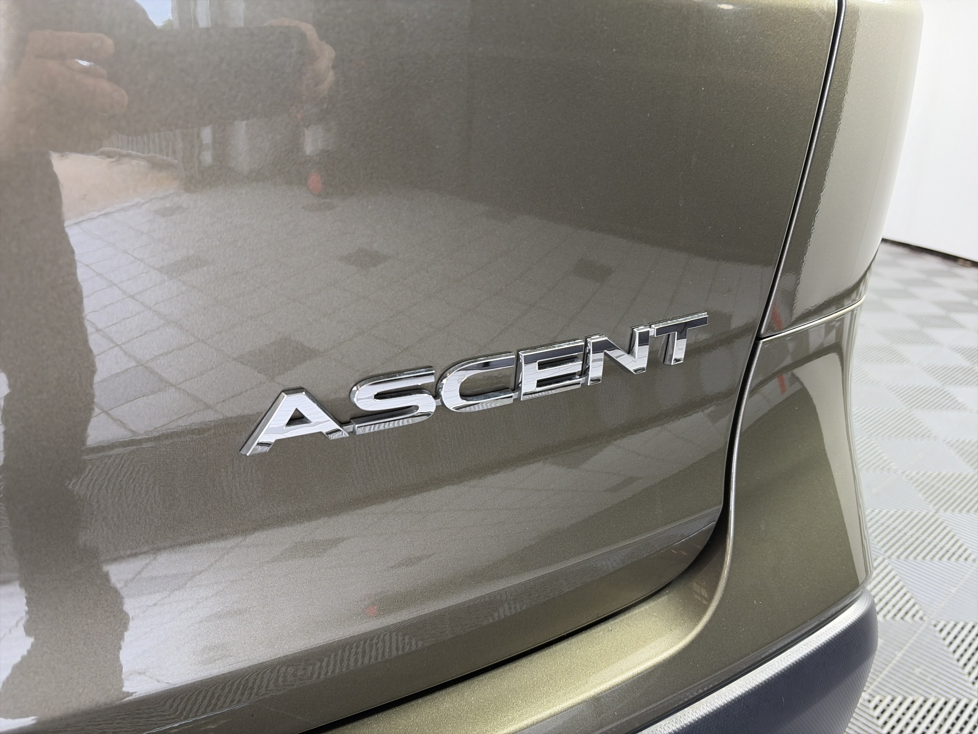 Certified 2025 Subaru Ascent Premium AWD/4WD image 18