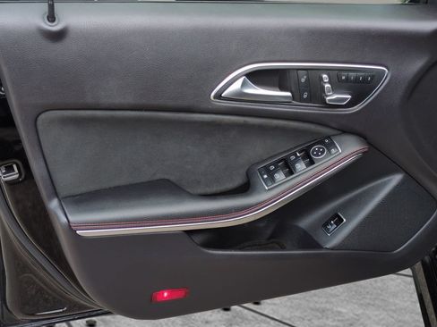 Used 2017 Mercedes-Benz CLA 250 image 18