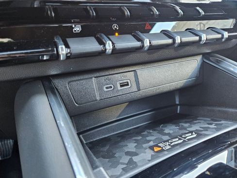 New 2026 GMC Canyon AT4 w/ AT4 Premium Package image 19