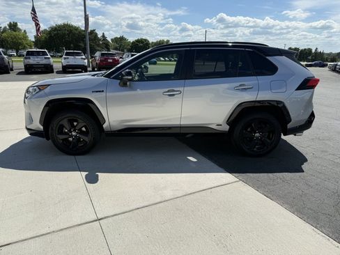 Used 2020 Toyota RAV4 XSE w/ XSE Grade Weather Package AWD/4WD image 5