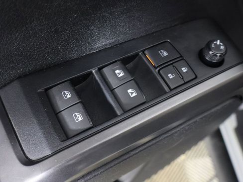 Used 2021 Toyota Tacoma TRD Off-Road AWD/4WD image 28