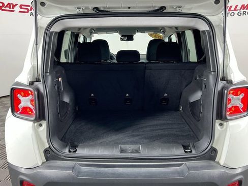 Used 2023 Jeep Renegade Trailhawk image 25