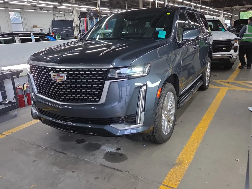 Used 2021 Cadillac Escalade Premium Luxury AWD/4WD image 2